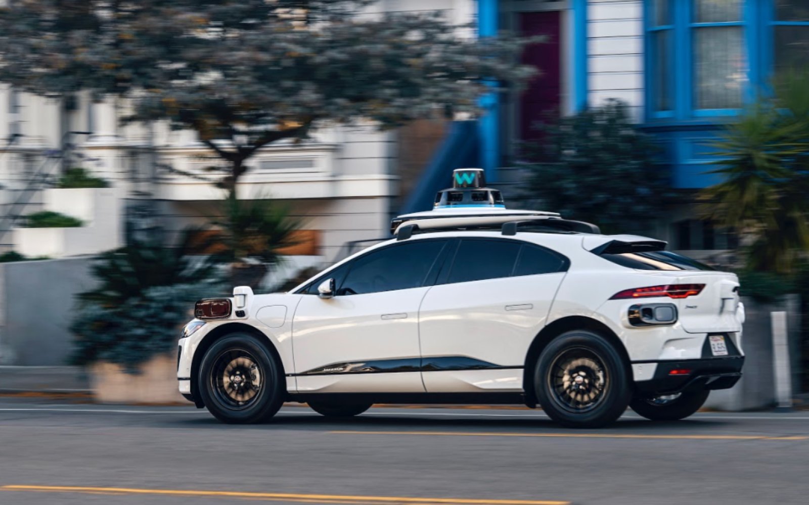 Waymo’s fifth-generation Driver can peek around blind spots