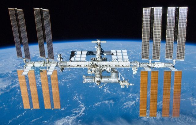 SpaceX will fly space tourists to the ISS as soon as next year