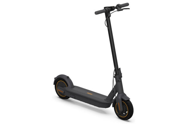 Get Segway's Kickscooter Max for $100 off, plus a $100 gift card