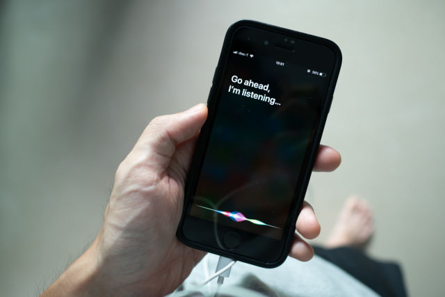 Apple's Siri helps Americans wondering if they have COVID-19