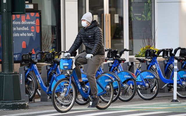 Lyft tries offering free bike-share passes to hospital workers