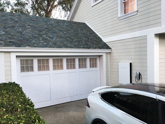 Tesla Powerwall knows when to stop charging your EV during power outages