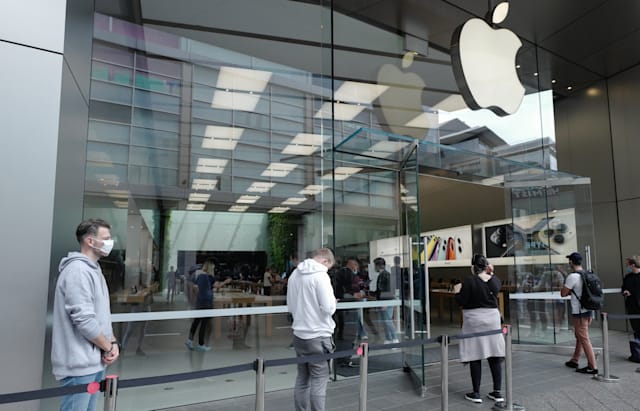 Apple will reopen stores in four US states next week