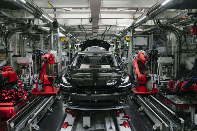 Elon Musk restarts Tesla production in defiance of county lockdown (updated)