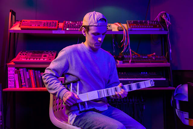 Jammy's new MIDI guitar can control all your virtual instruments