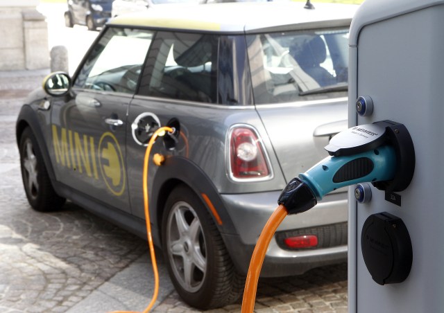 Germany will require electric vehicle charging at every gas station