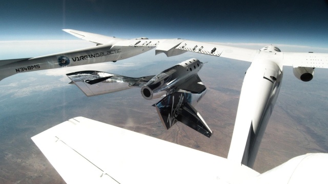 Virgin Galactic's SpaceShipTwo completes a second 'glide test'