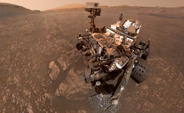 The Morning After: NASA's Curiosity rover plots a 'road trip' on Mars